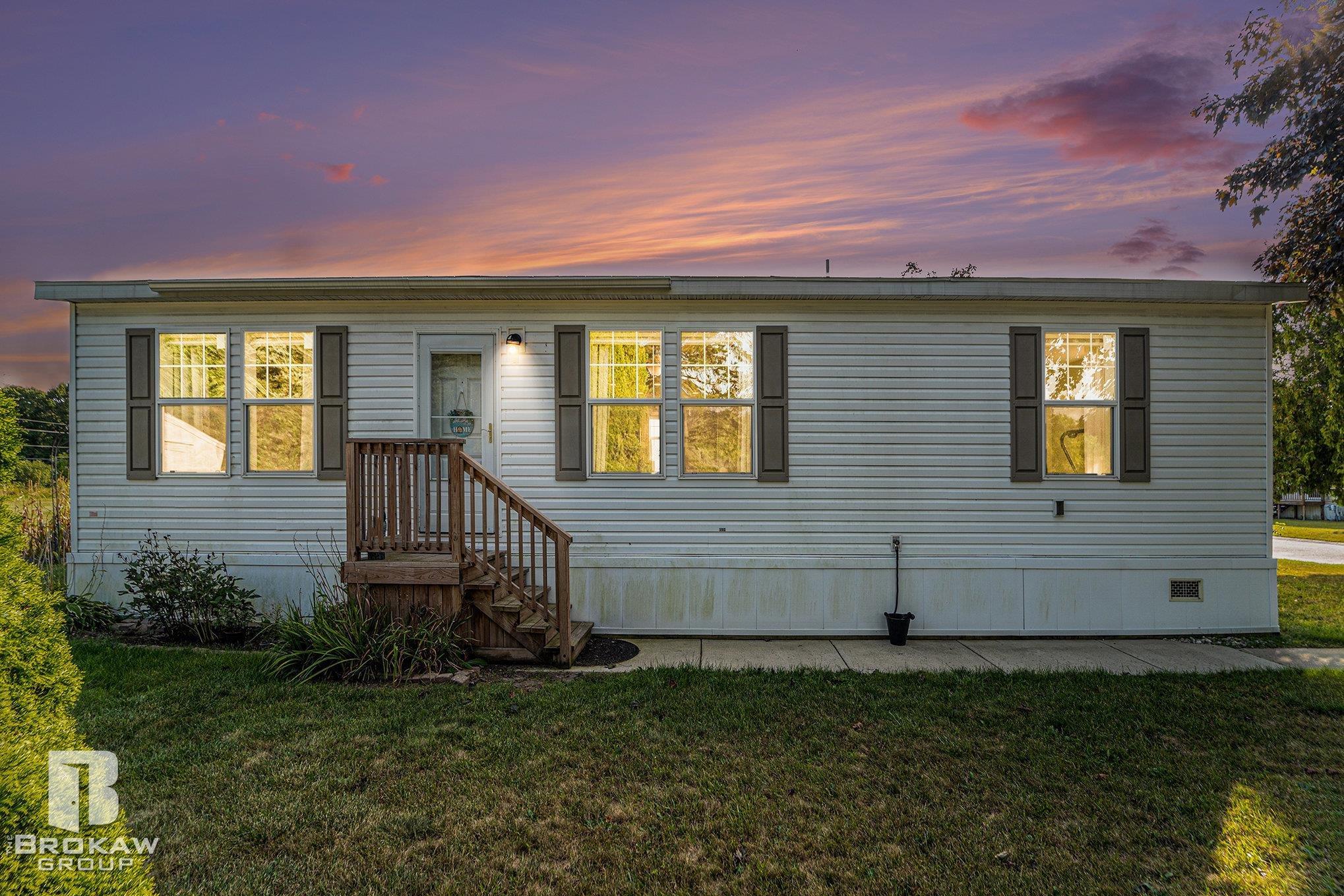 4649 Butternut Street