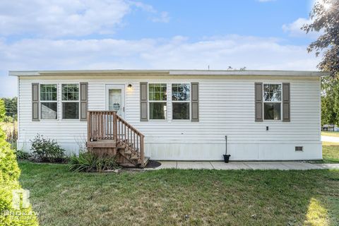 4649 Butternut Street Independence Charter Township MI 48348