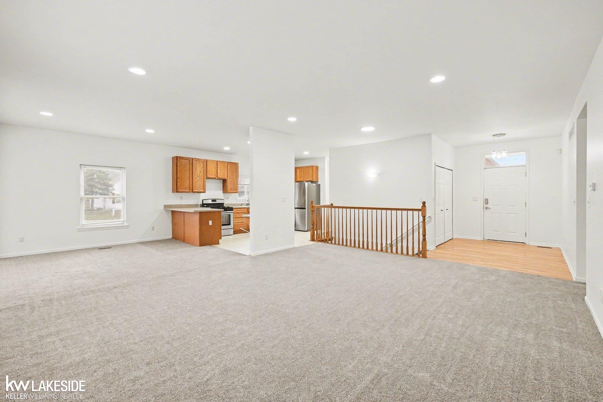 1593 Club House Court