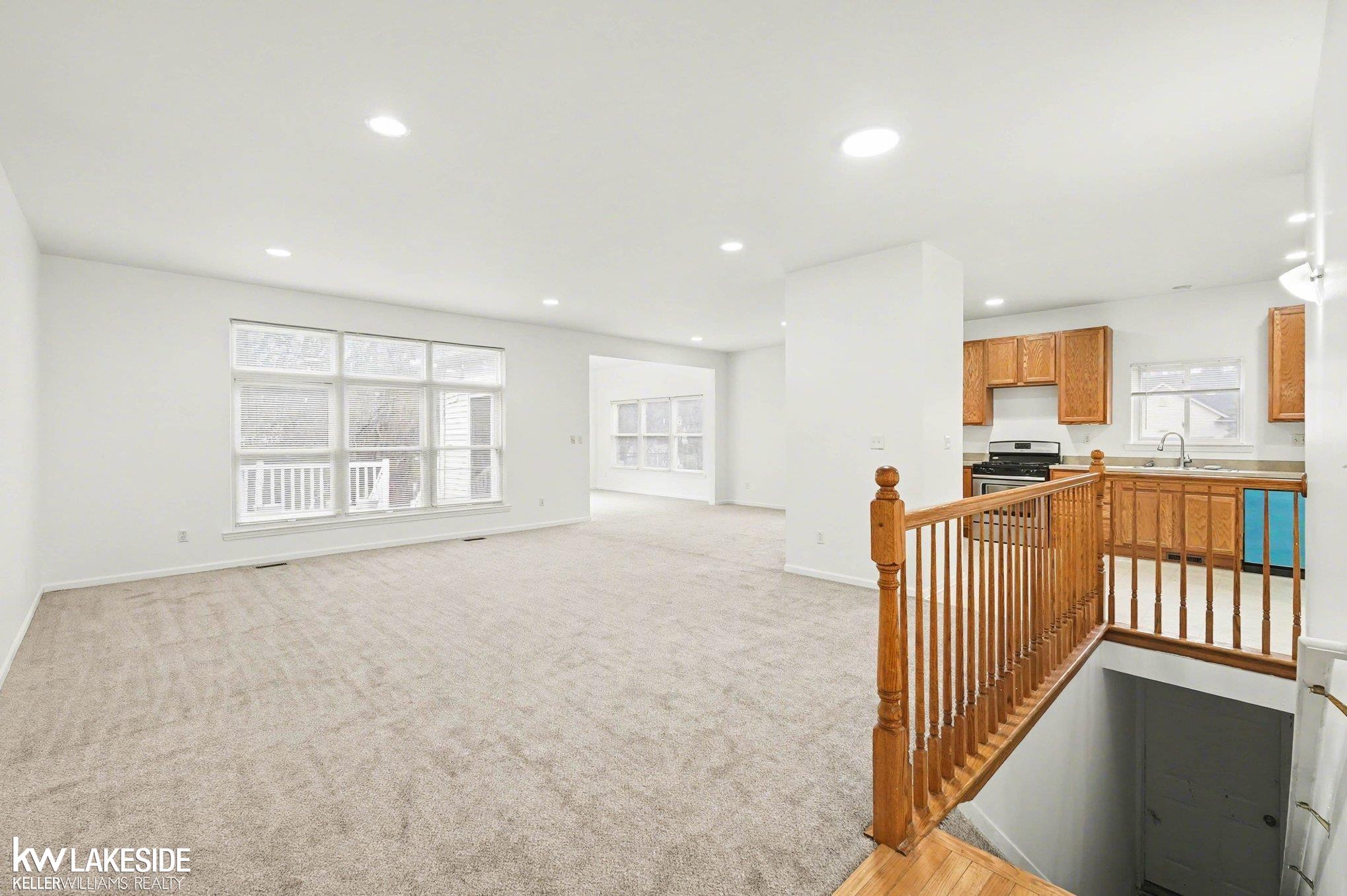 1593 Club House Court