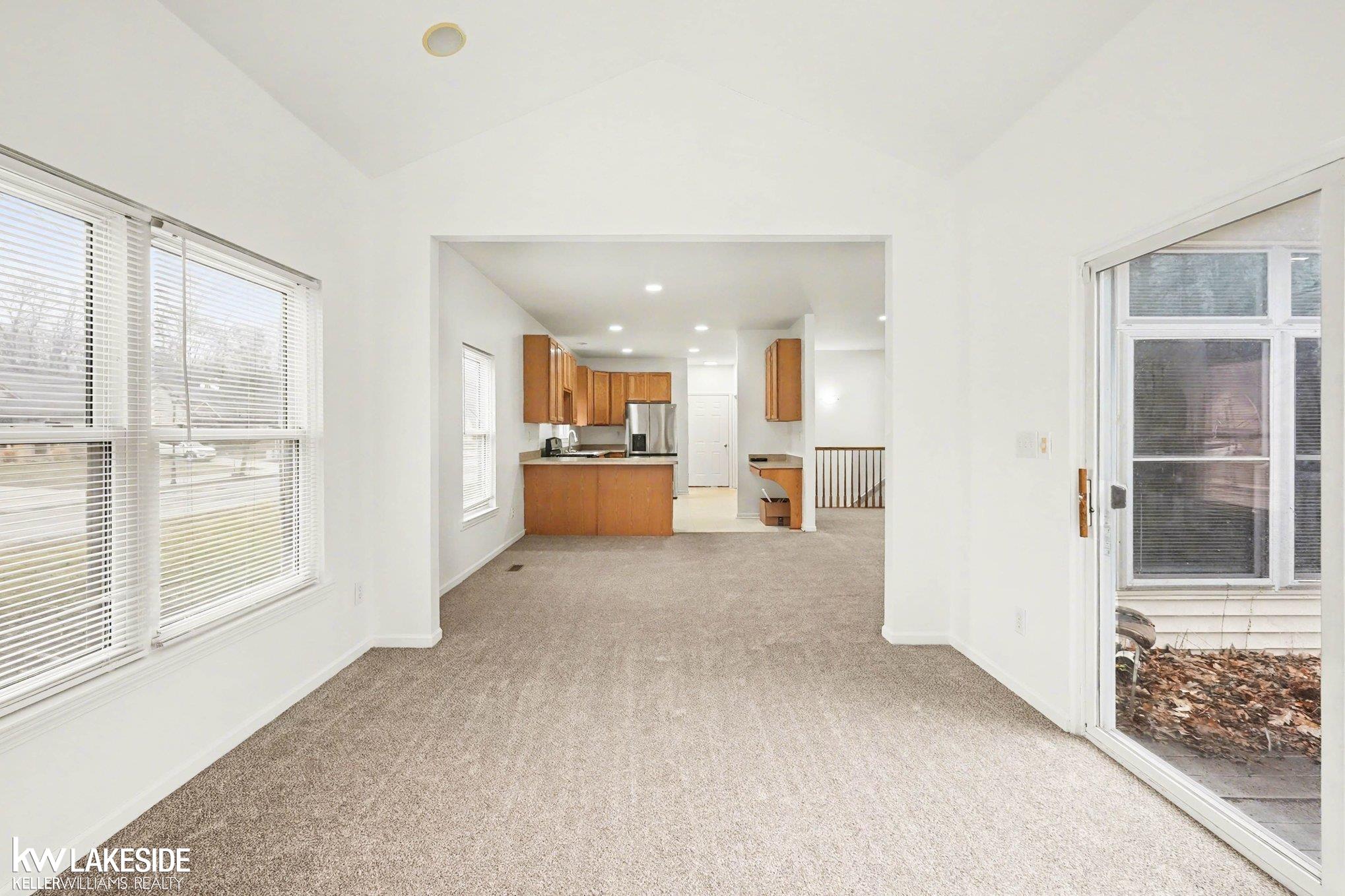 1593 Club House Court