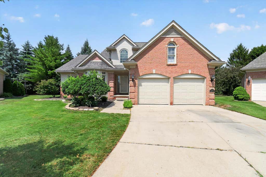 Photo of 13500 Cambridge Court, Plymouth Charter Township, MI 48170 (MLS # 81026037942)