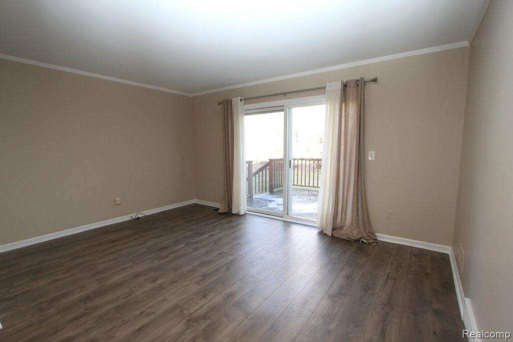 109 WALNUT Boulevard