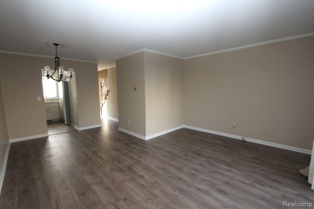 109 WALNUT Boulevard