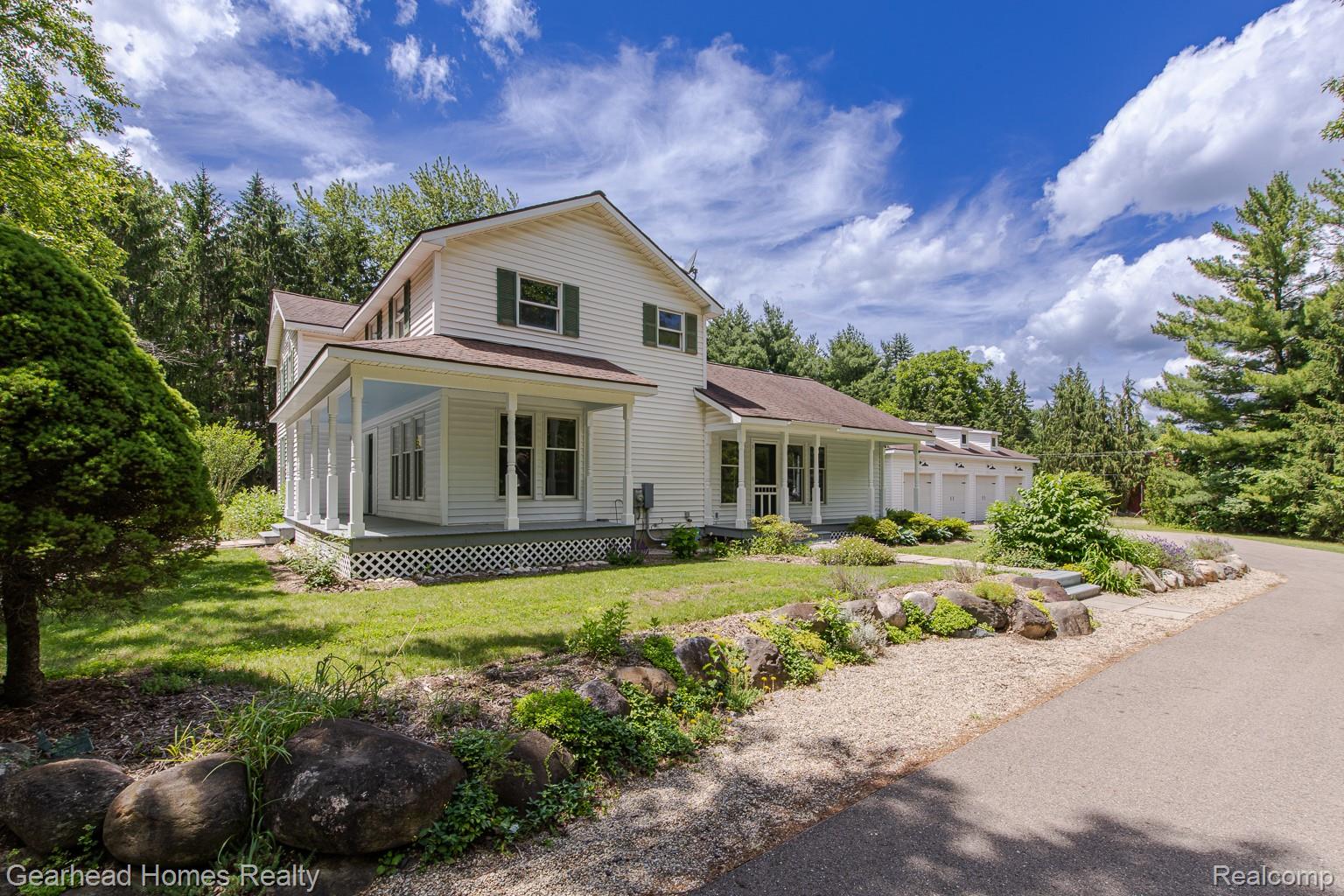6296 Elizabeth Lake Road