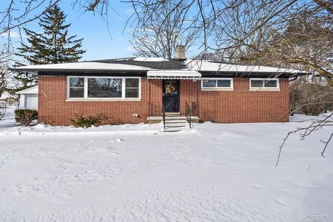 226 S Seventh Street Tittabawassee Township MI 48623