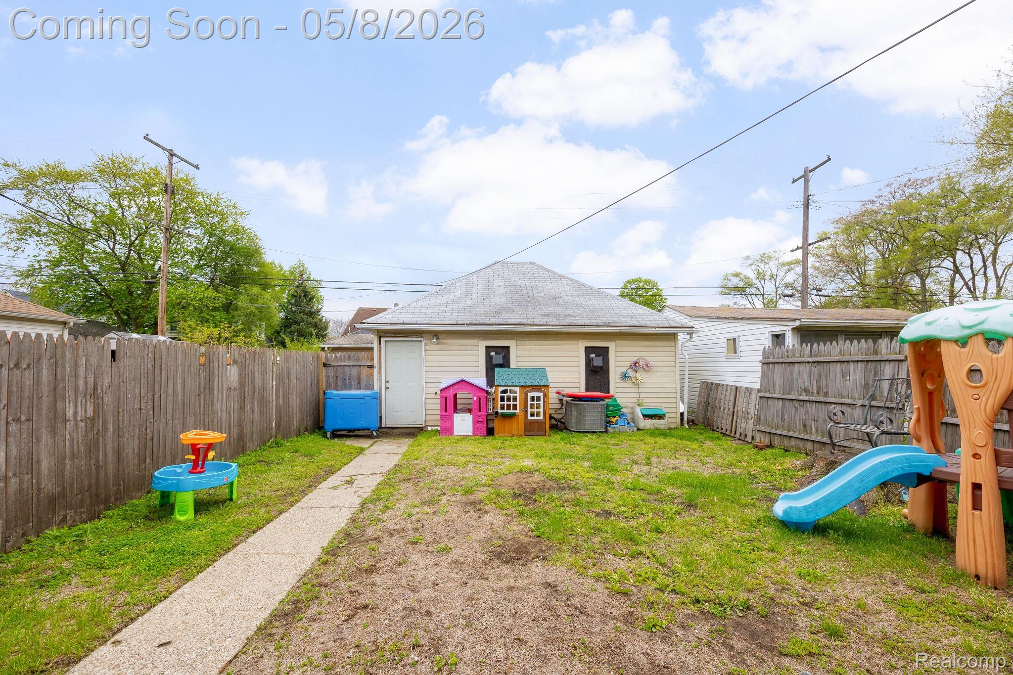 126 E Henry Street
