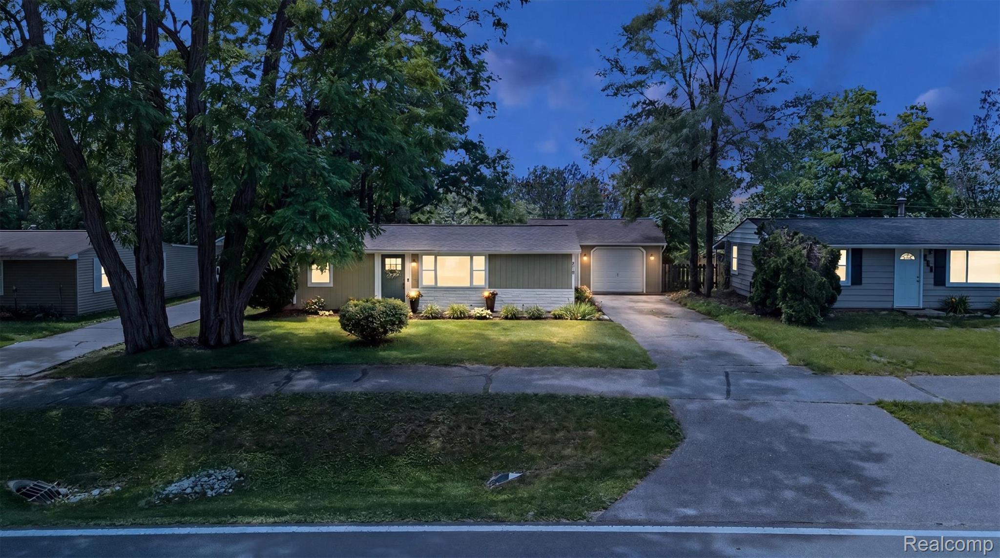 870 Pine Tree Road