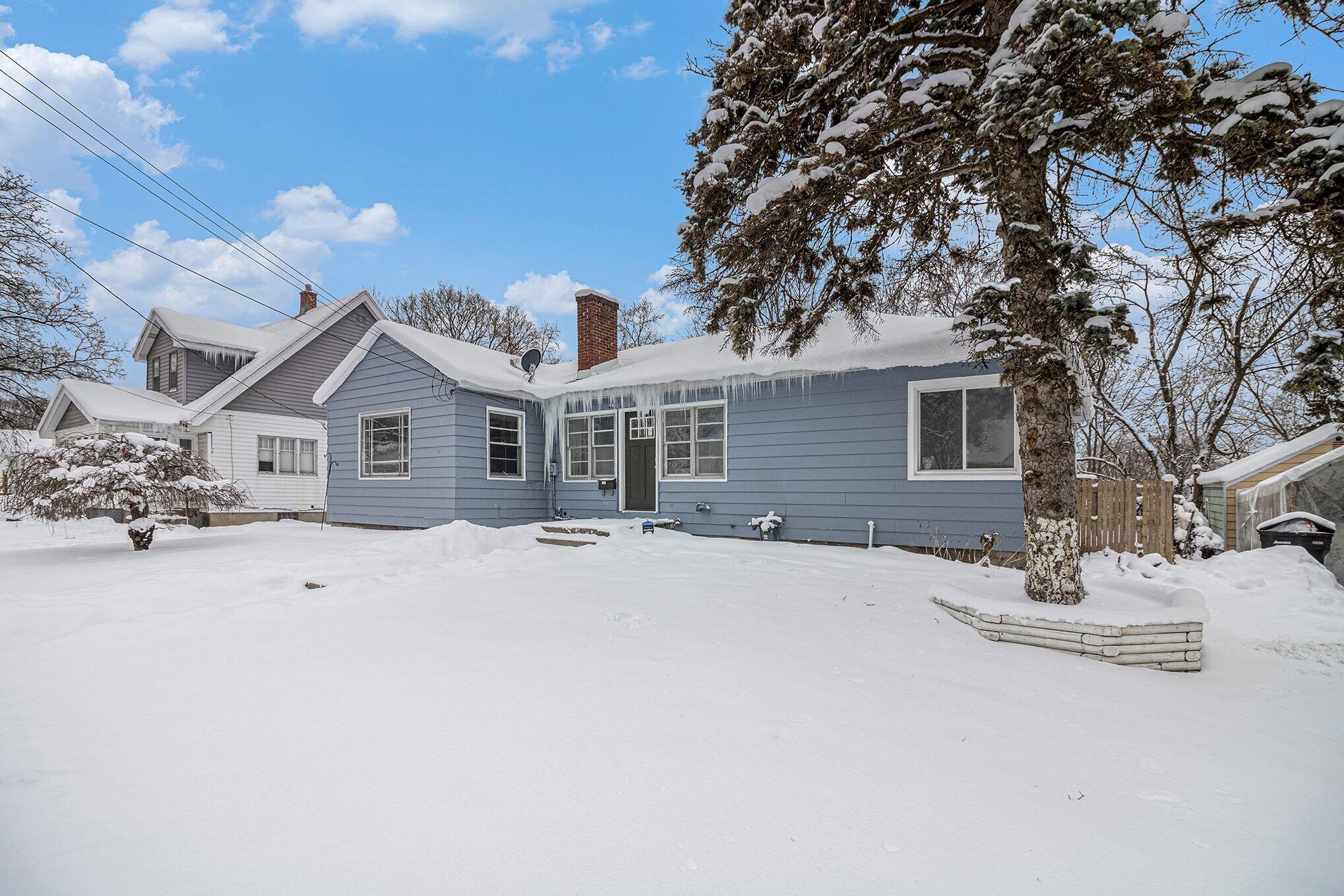 1643 Burlingame Avenue SW