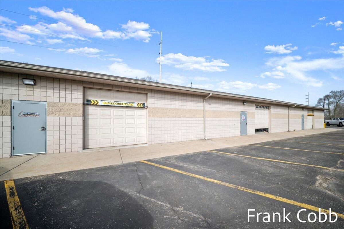 4075 Airline Highway