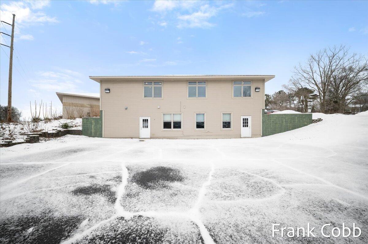 4075 Airline Highway