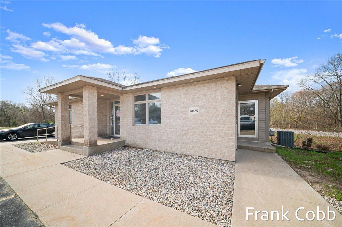 4075 Airline Highway