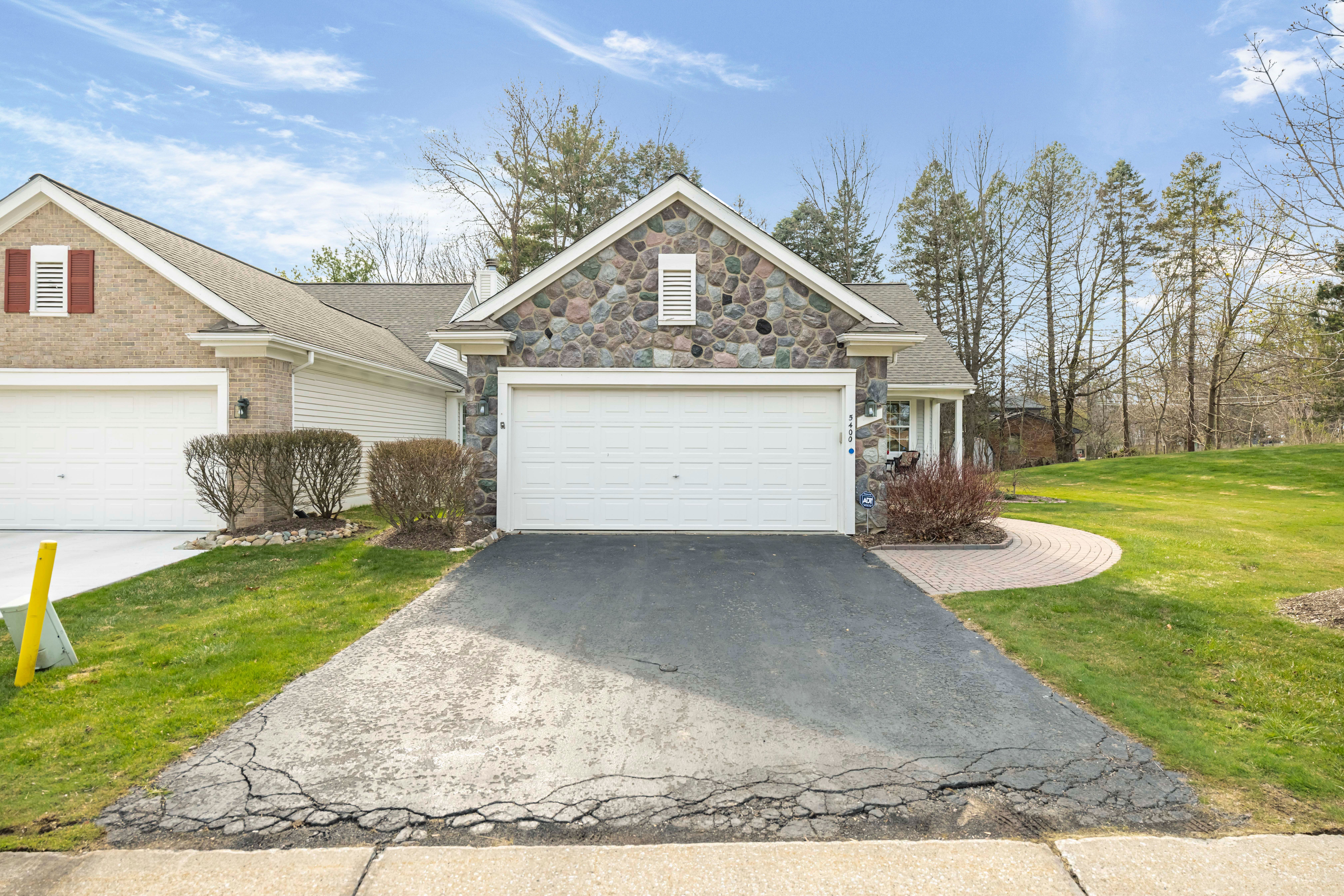5400 FOREST RIDGE Drive