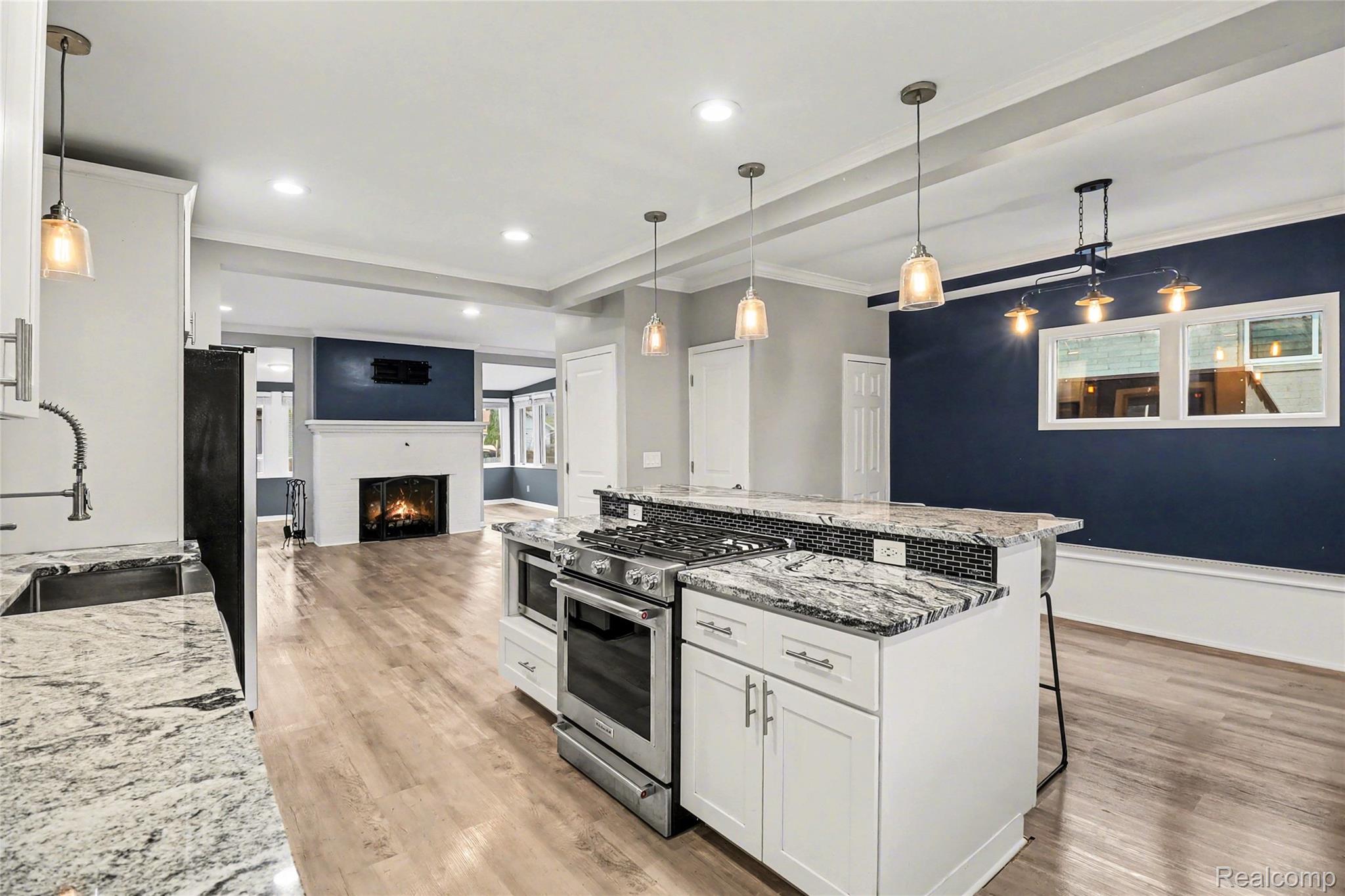 1430 Rossdale Drive