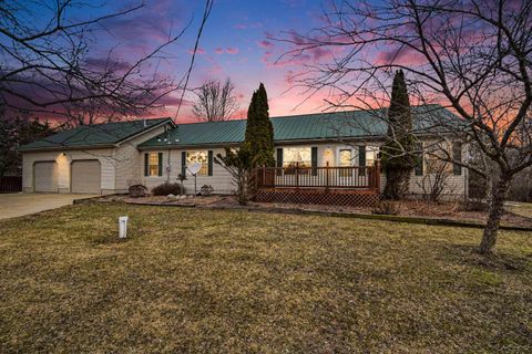 25 E Highwood Road Hay Township MI 48612