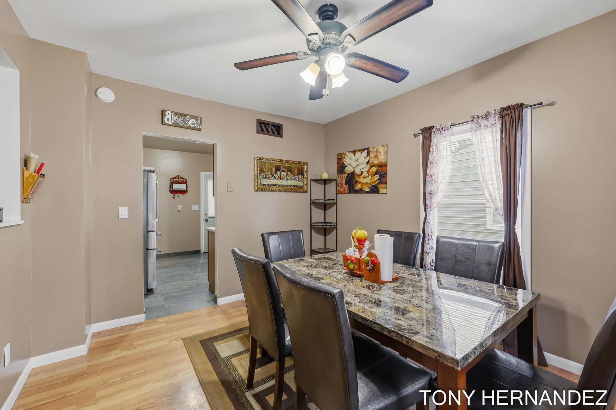 128 Burt Street SE