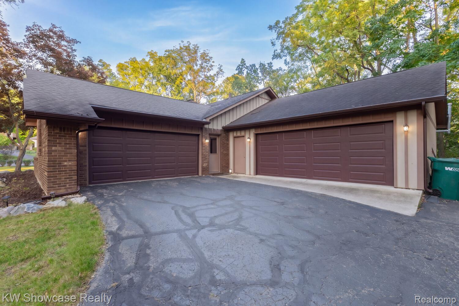 6138 Sundance Trail