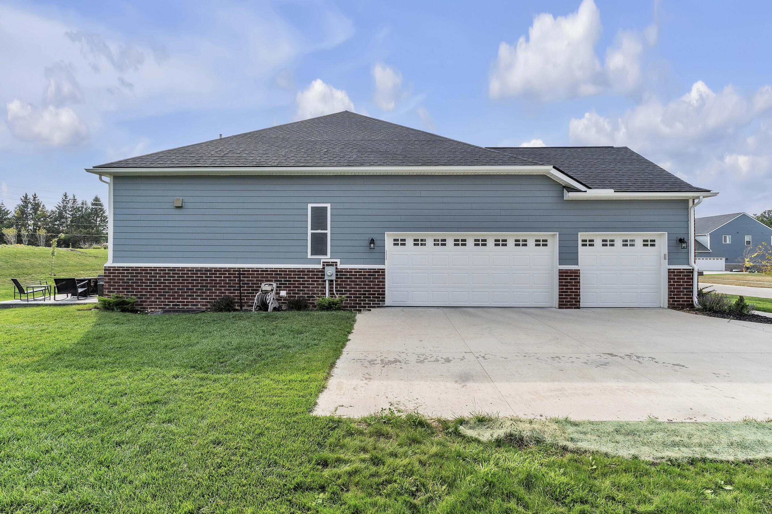 6197 Green Mountain Circle