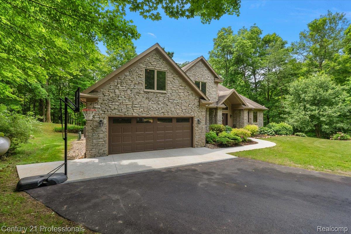 9867 Rainbow Ridge Drive