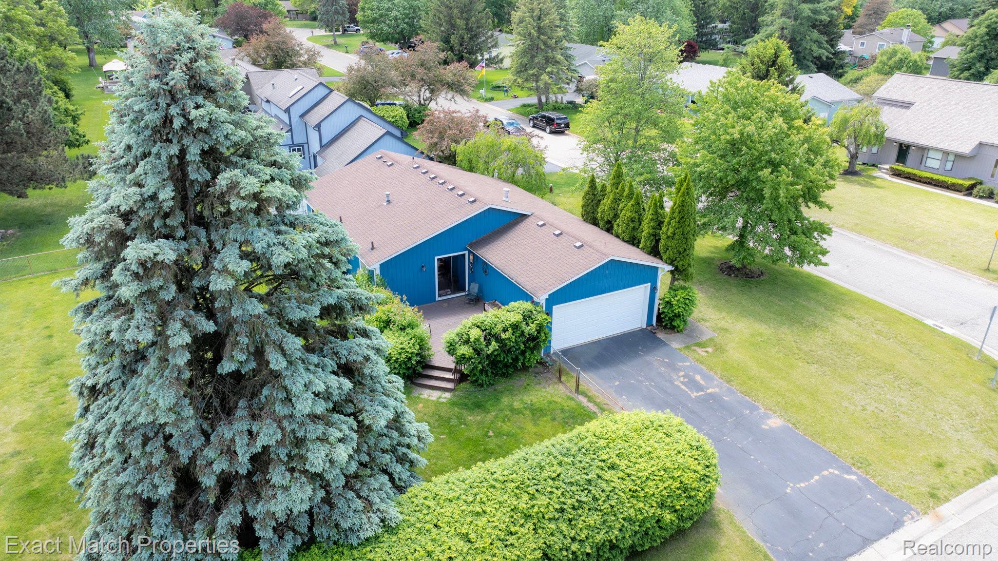 3232 Green Oak Drive