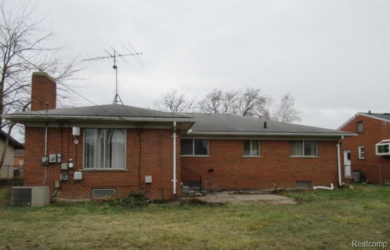 17729 Collinson Avenue