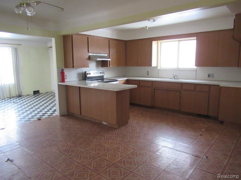 17729 Collinson Avenue