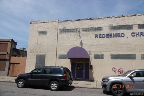 15 FERRIS Street Highland Park City MI 48203