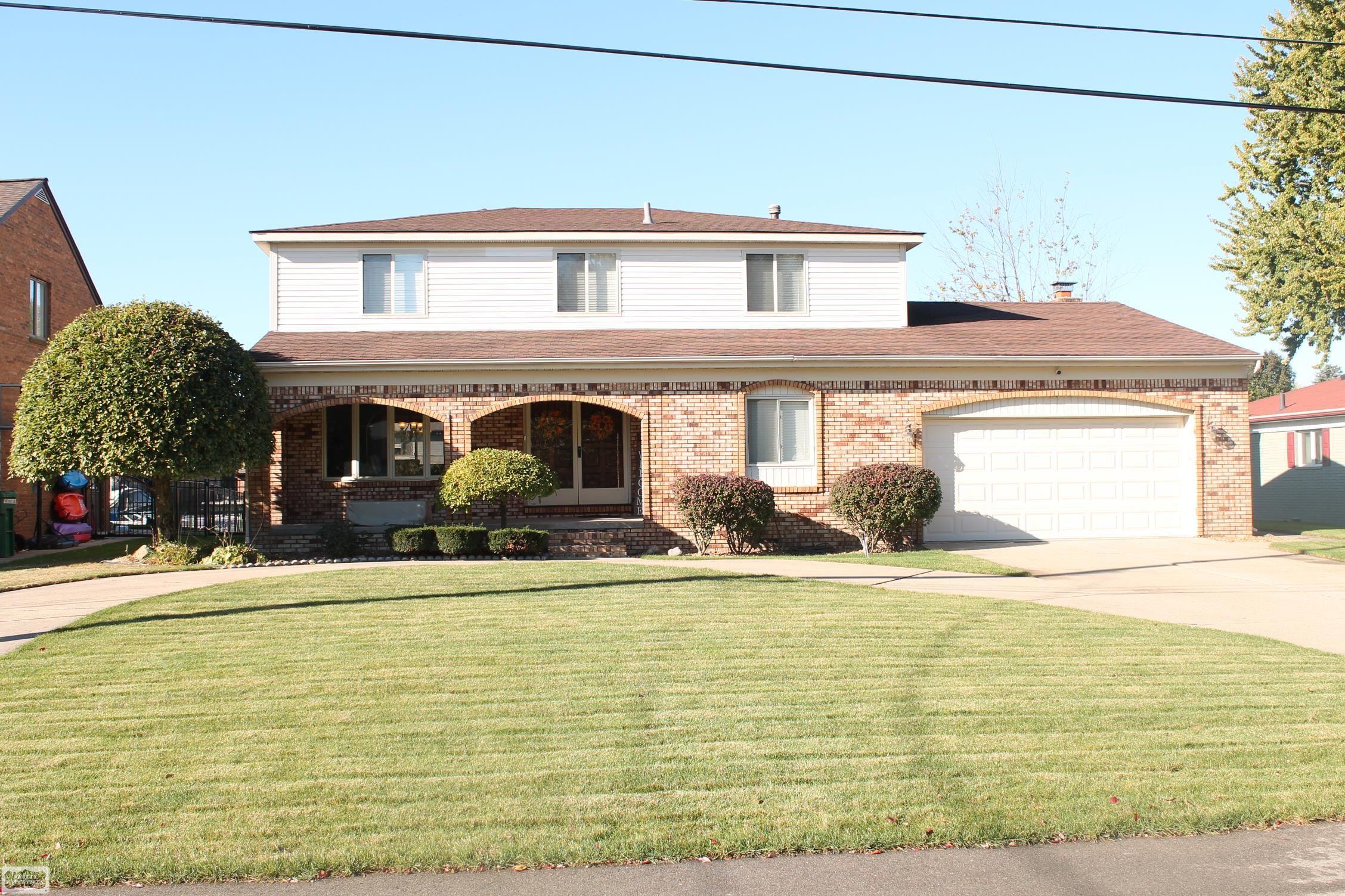 41303 Clairpointe Street