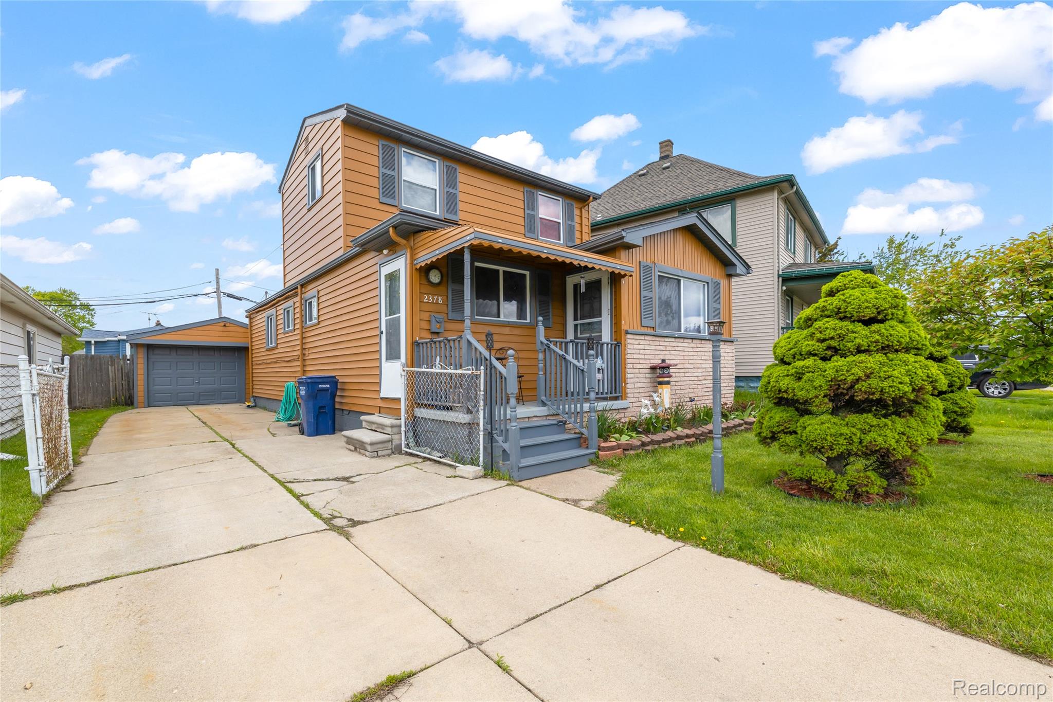 2378 River Drive