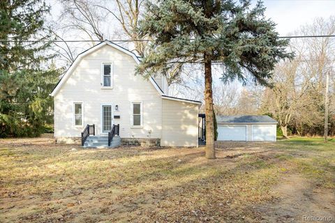 3520 W Drahner Road Oxford Charter Township MI 48371