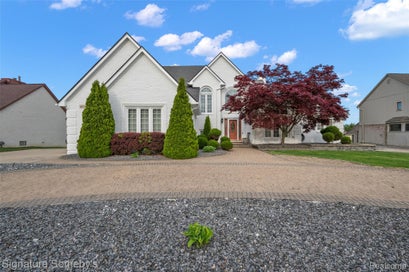 42280 Locklin Drive Sterling Heights City MI 48314