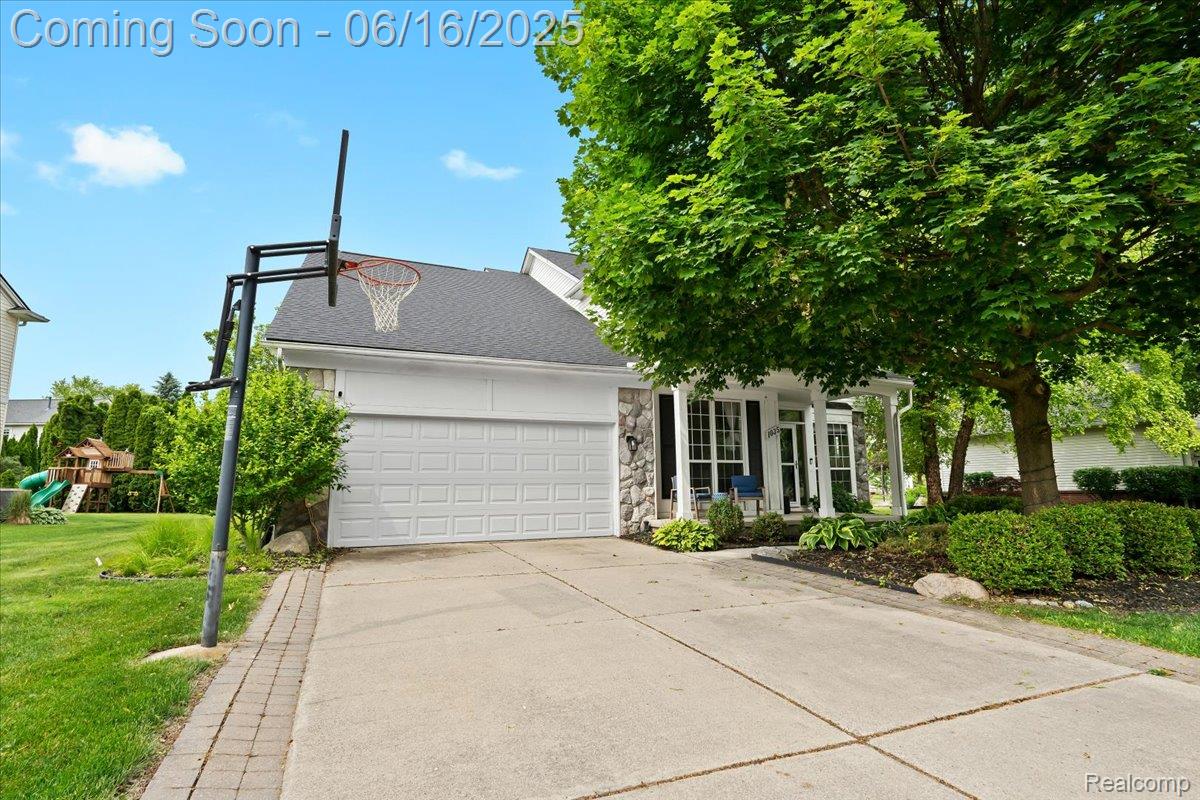 1035 Equestrian Drive