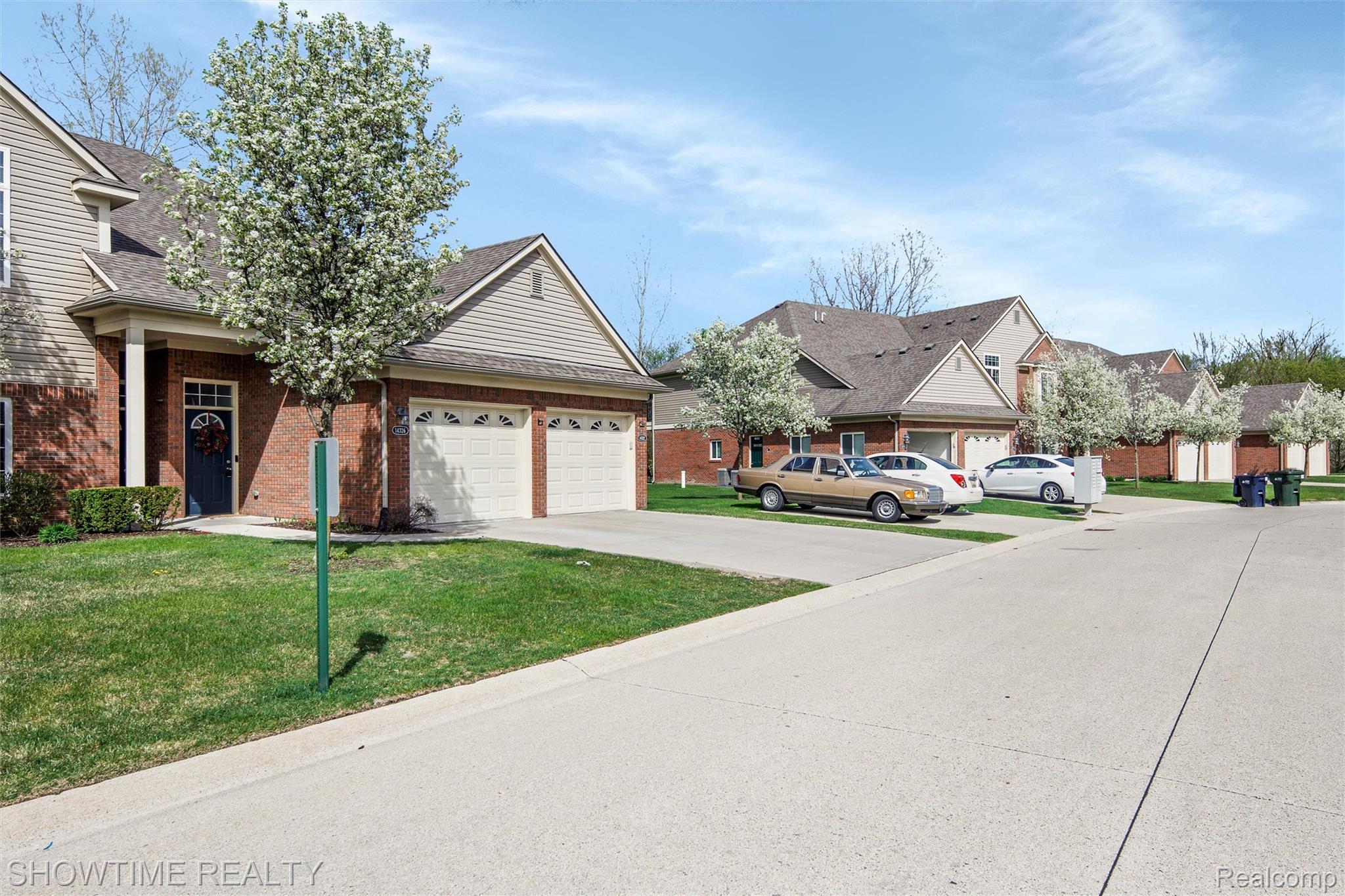 14326 SHADYWOOD Drive