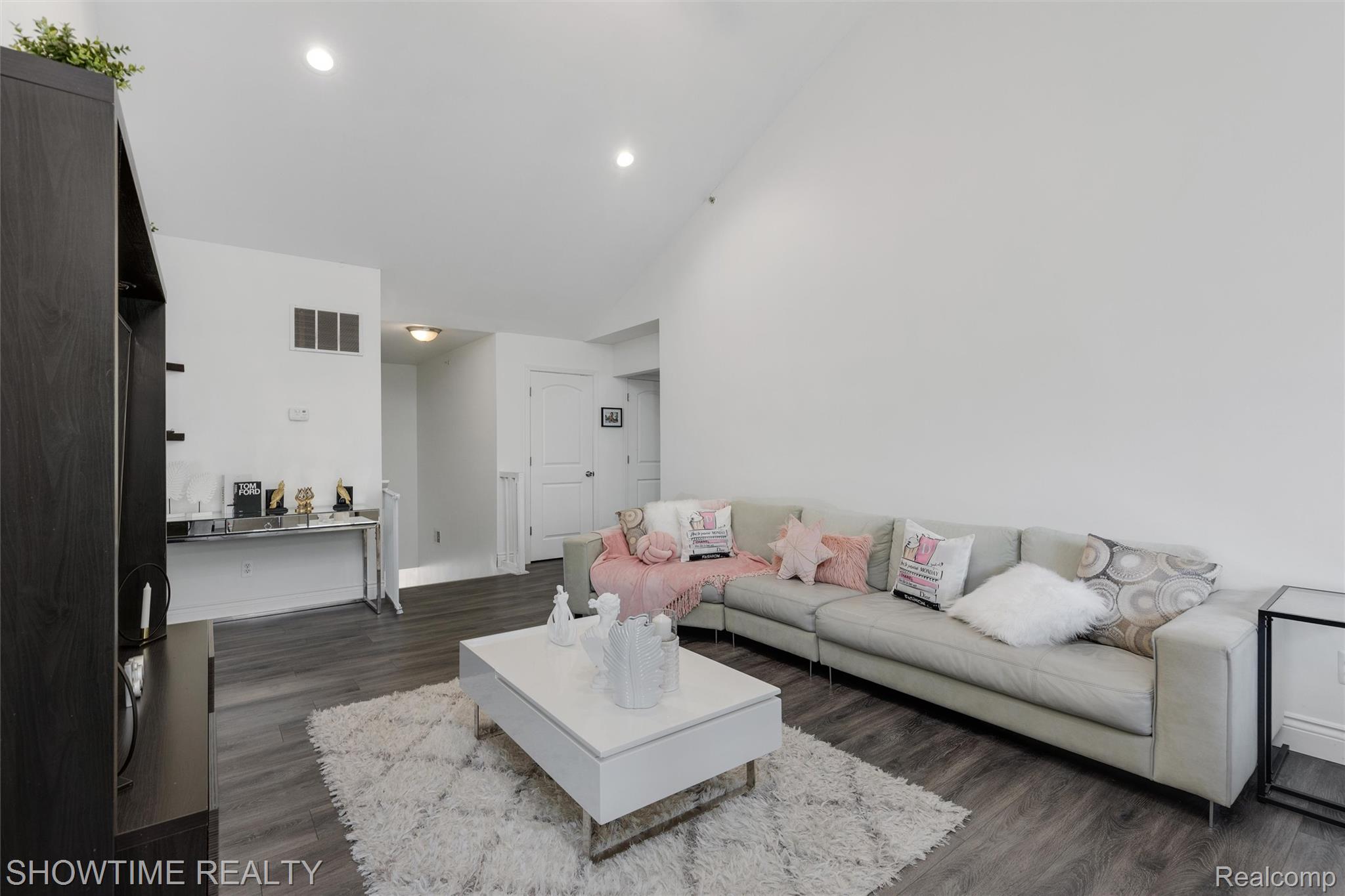 14326 SHADYWOOD Drive