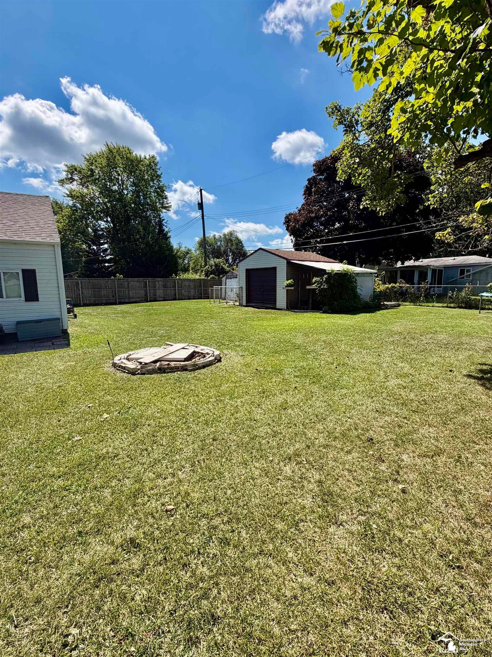 2956 Nadeau Road