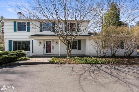 4663 Hedgewood Drive Bloomfield Charter Township MI 48301