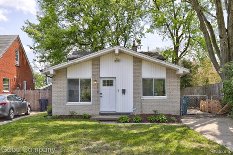 Photo for 2410 E Lincoln Avenue