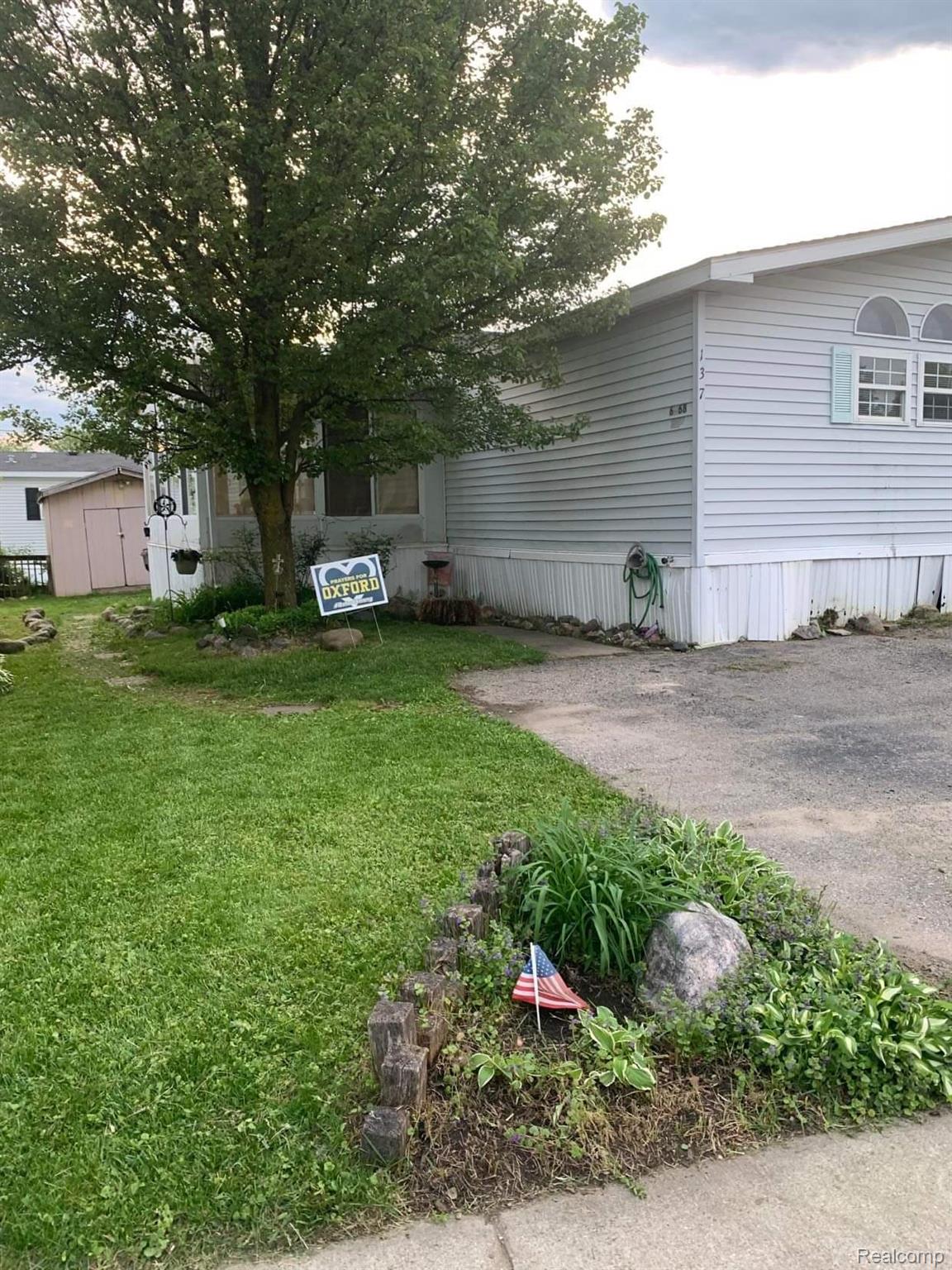 137 Scarlet Oak Lane