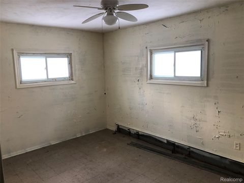 Tiny photo for 1704 E WEBSTER Road, Flint City, MI 48505 (MLS # 20251061030)