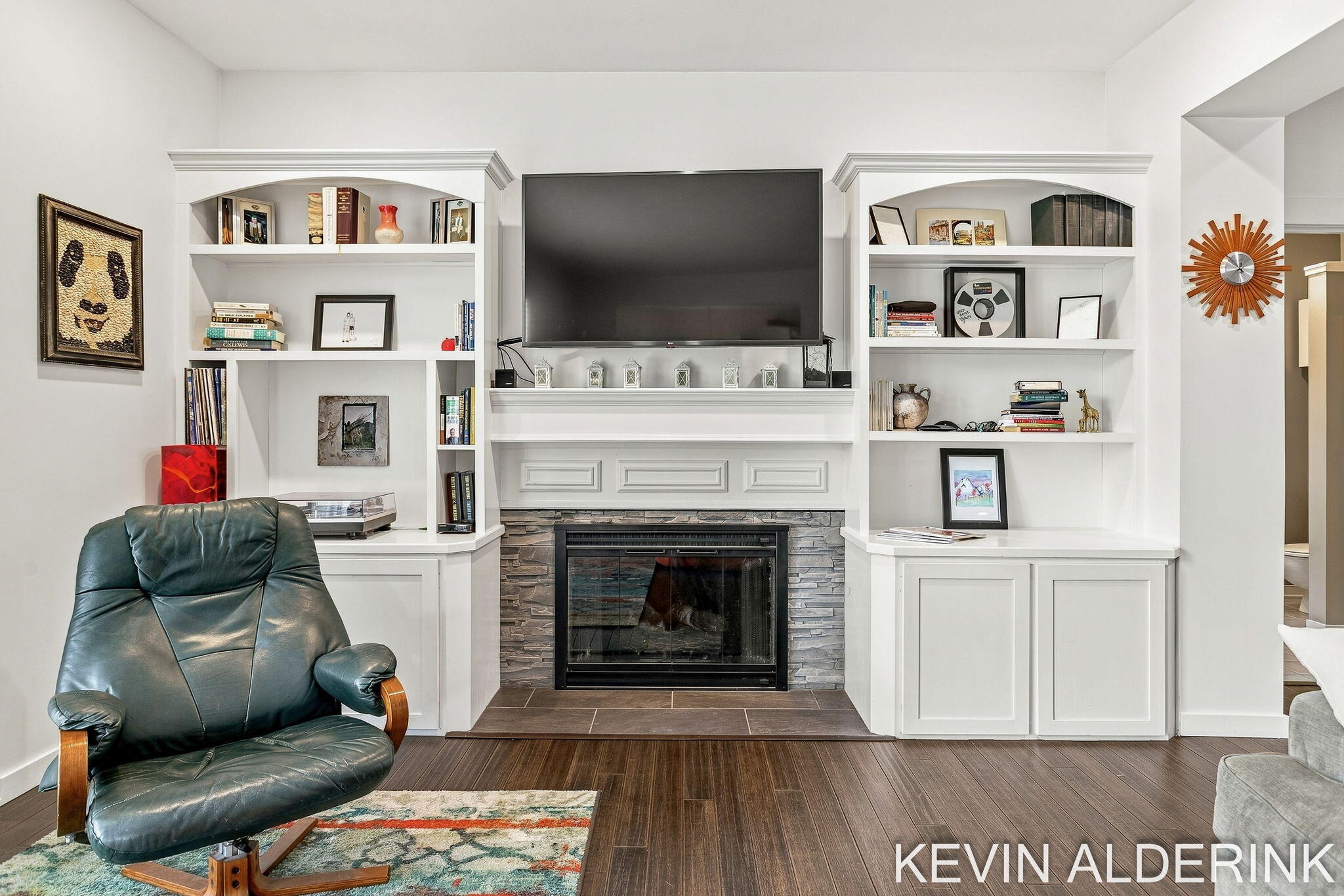 1305 Augusta Court W
