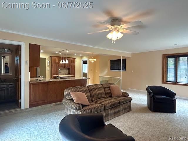 Madison Heights City, Michigan 48071, United States, 3 Bedrooms Bedrooms, ,2 BathroomsBathrooms,Residential,Pending,143574