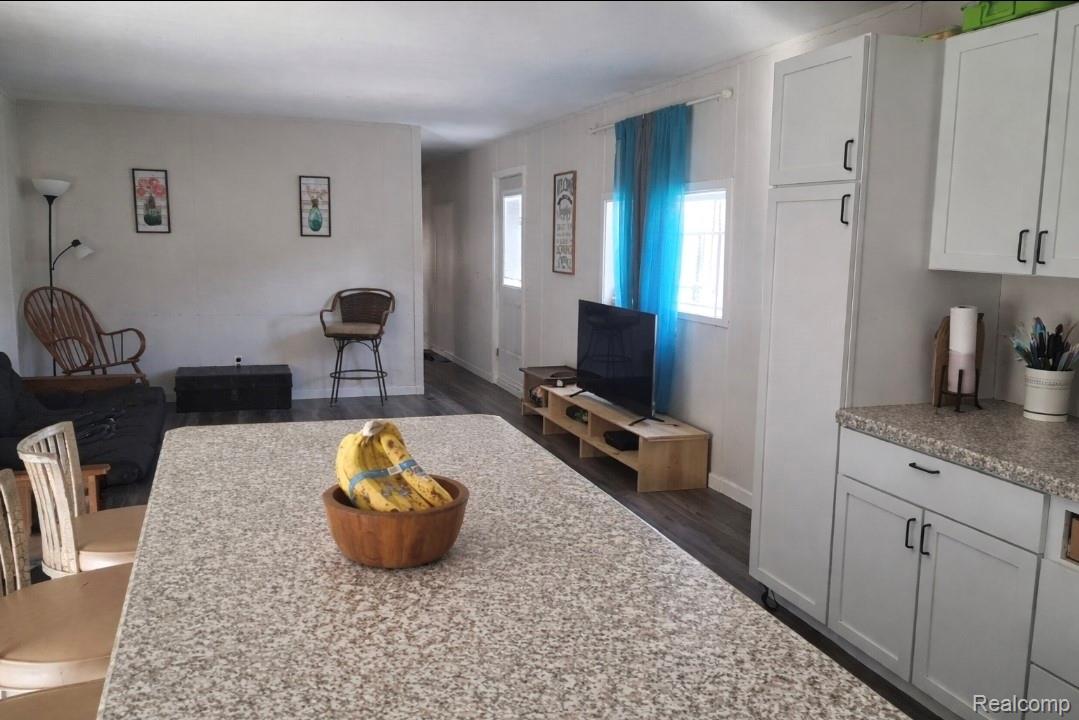 1674 Sunburst Street