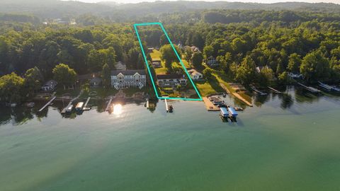 10870 Torchlight Lane Central Lake Township MI 49622