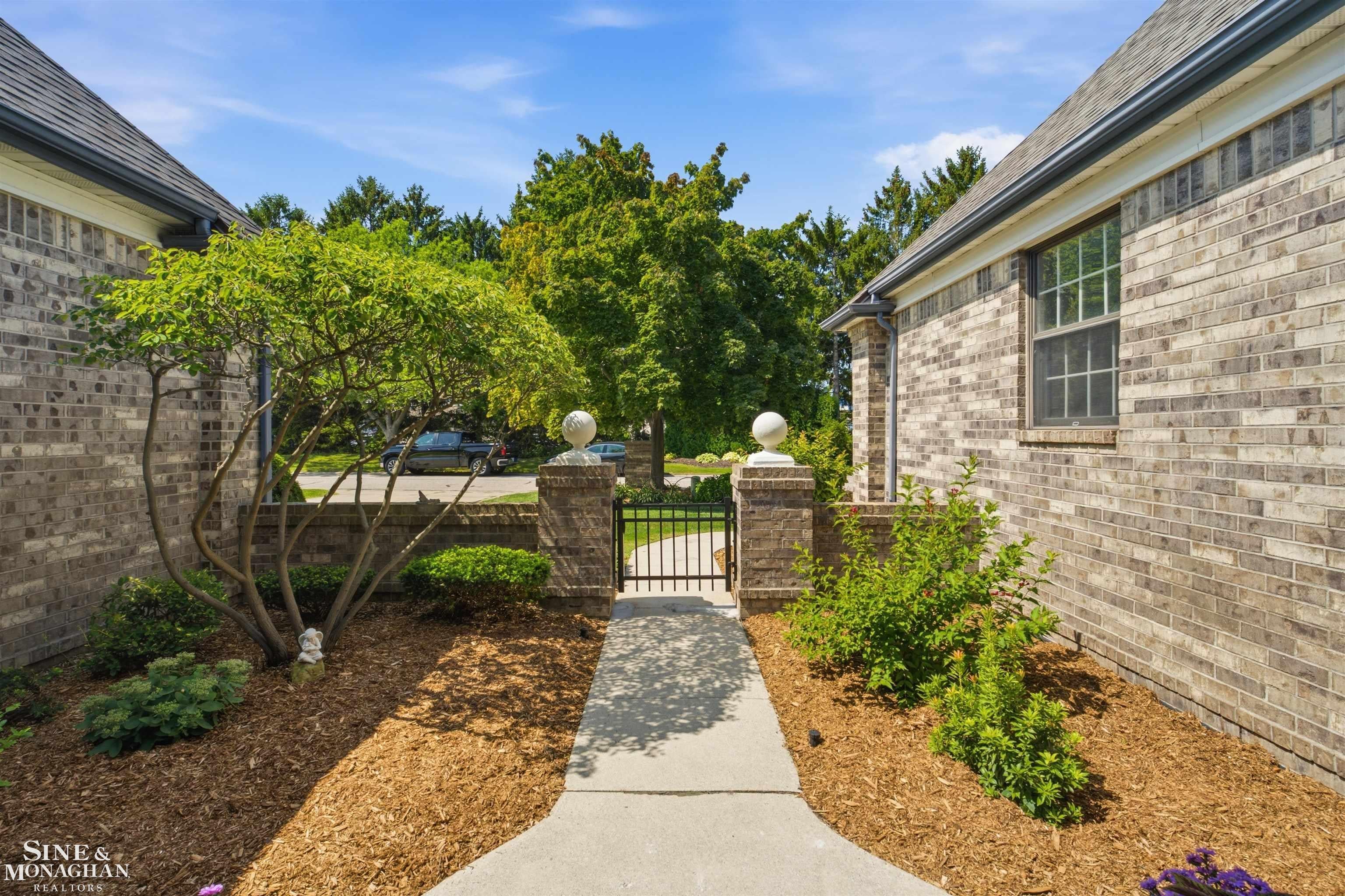 1646 Edison Shores Ln Lane