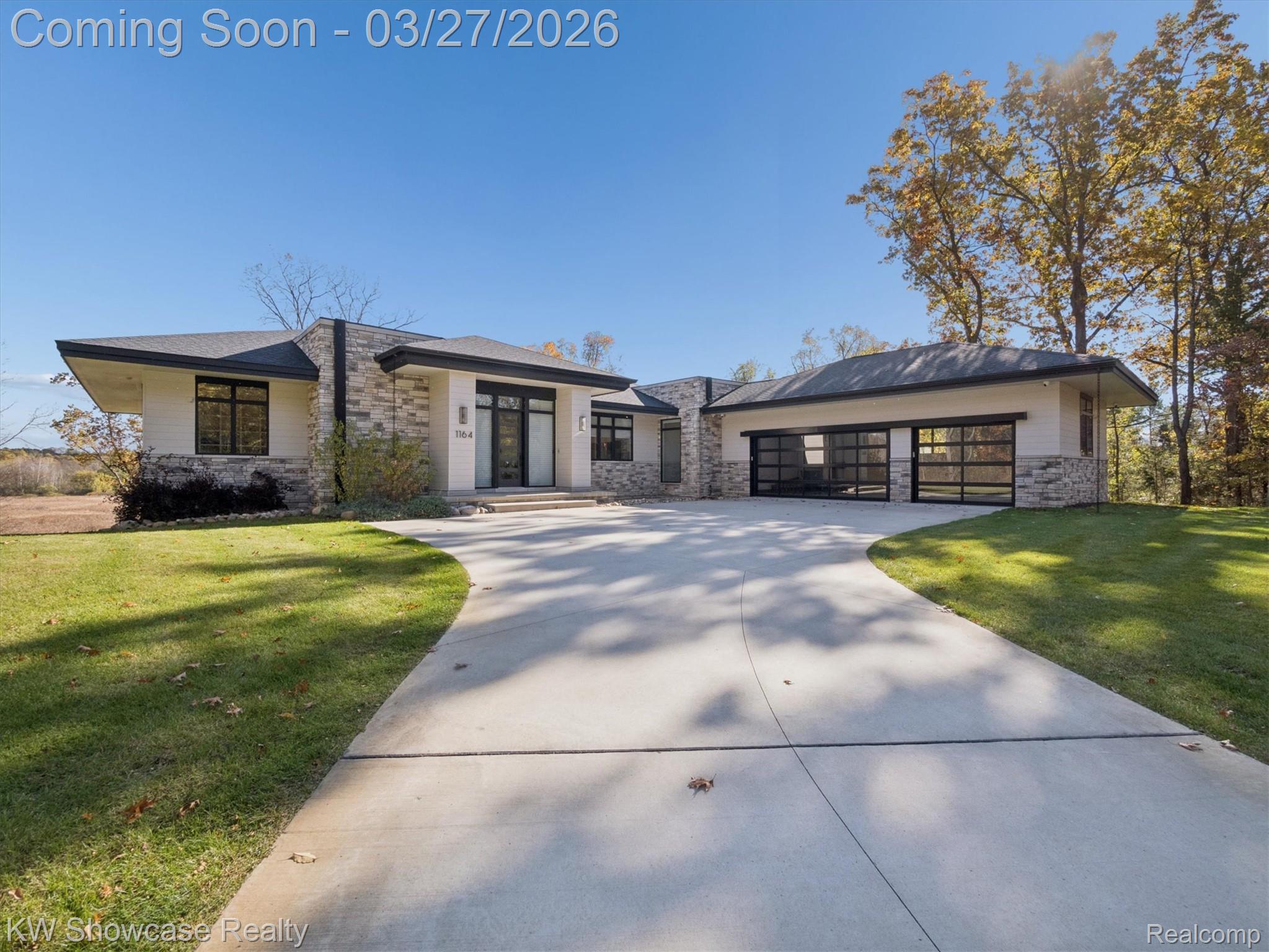 1164 Lake Forest Way