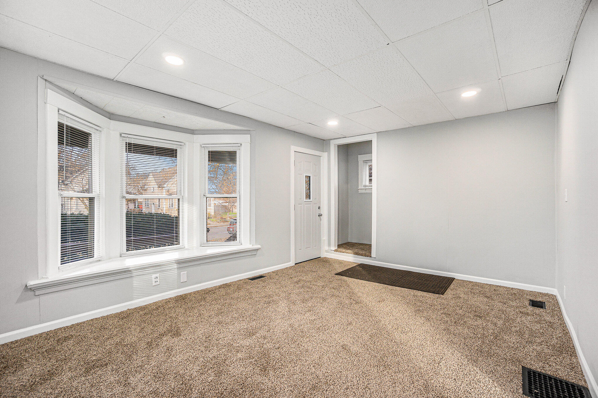 1612 E Stockbridge Avenue