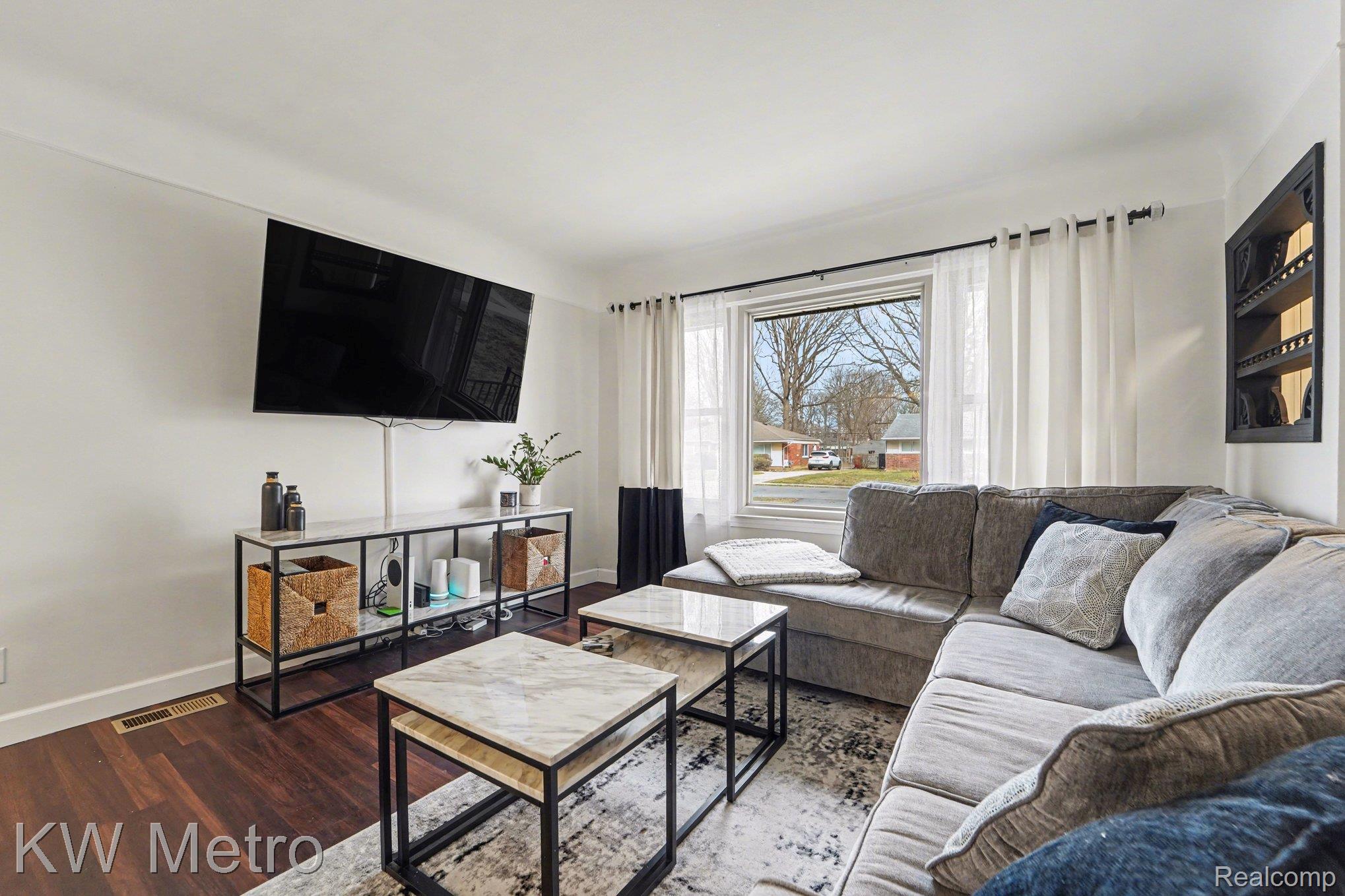 28055 Aberdeen Street