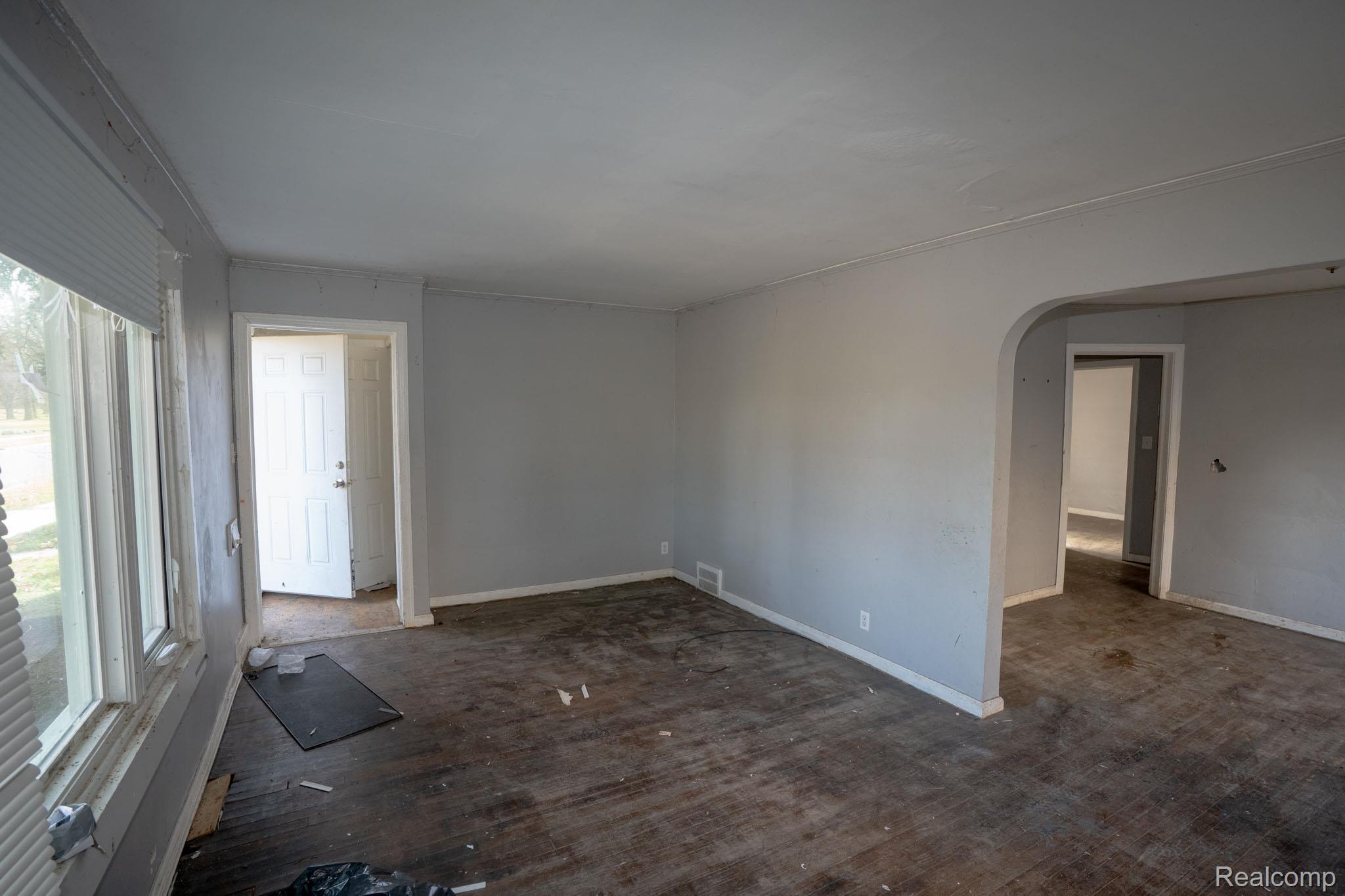 9321 Grandmont Avenue