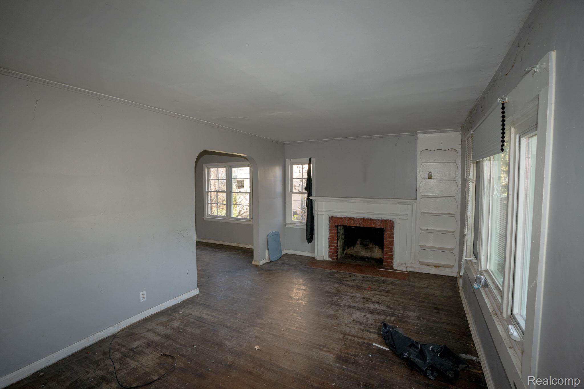 9321 Grandmont Avenue