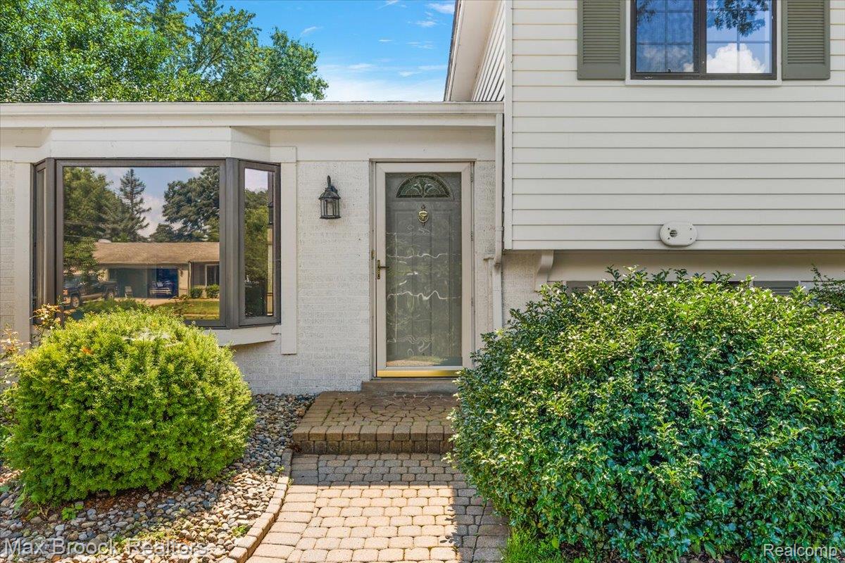 8741 Buffalo Drive
